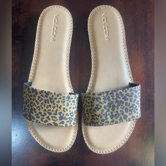 Volcom womens Simple Slide Synthetic Leather Strap Slide Sandal - Picture 2 of 4